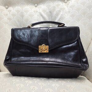 Glory black handbag with buckle